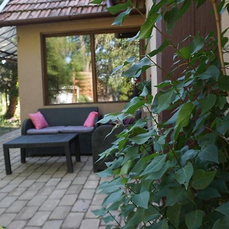 Edes Otthon Apartman ยูลา ภายนอก รูปภาพ